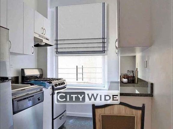 4th image of 120 W 86th St #1G