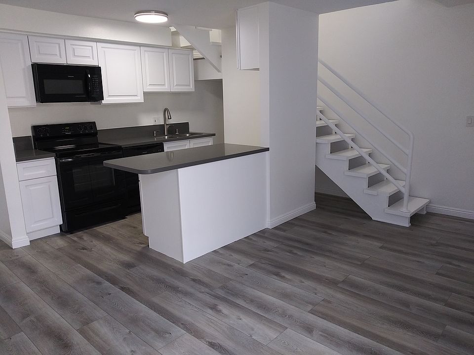 1st image of 408 S Venice Blvd APT 215