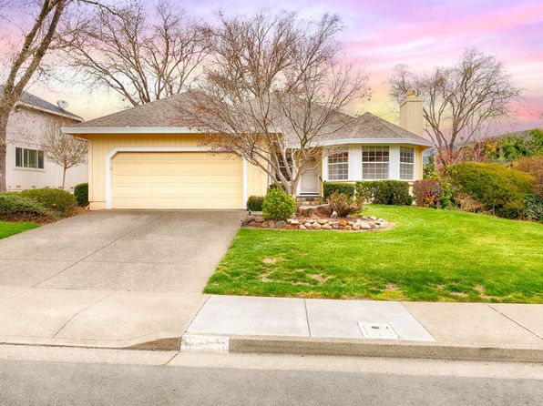 8151 Oakmont Drive, Santa Rosa, CA 95409