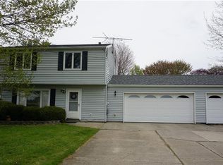 1560 Congress Lake Rd, Mogadore, OH 44260