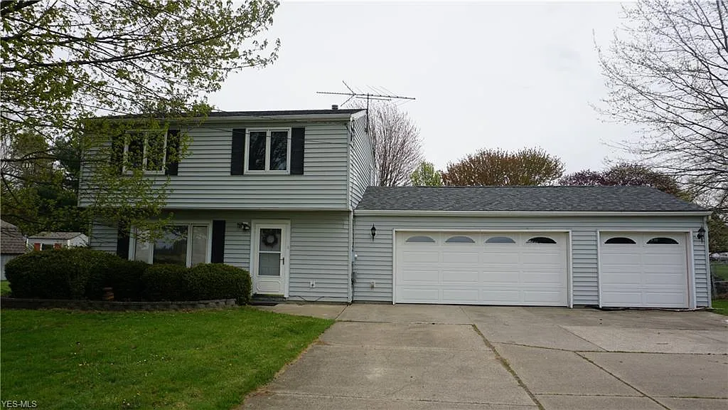1560 Congress Lake Rd photo 1