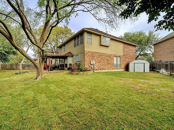 Spacious Backyard and Shed