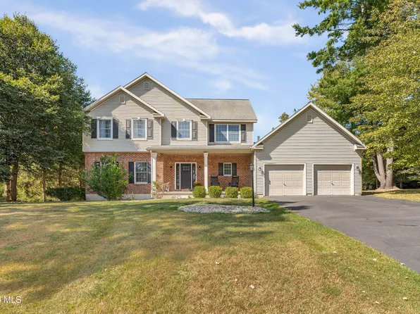 11 Foxhollow Grn, Delmar, NY 12054