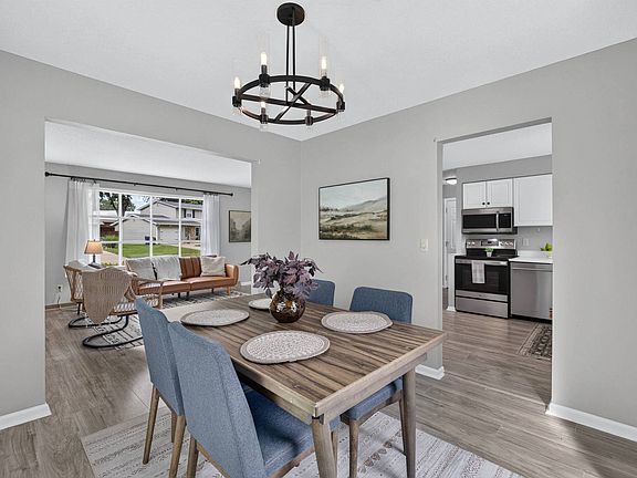 5th image of 2531 New Lexington Dr