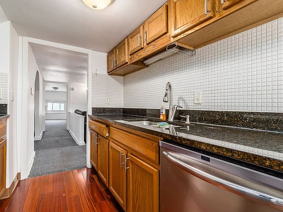 3rd image of 61-65 E 4th Ave