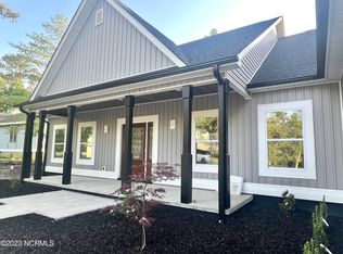 1004 Country Club Dr, Jacksonville, NC 28546