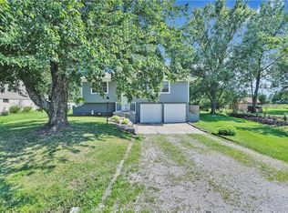 21425 W 180th St, Olathe, KS 66062