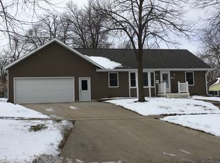 607 S Adams St, Rock Rapids, IA 51246