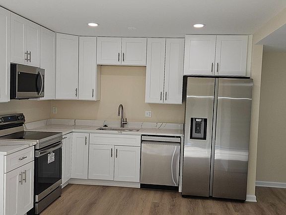 3rd image of 1102 Shannon Pl