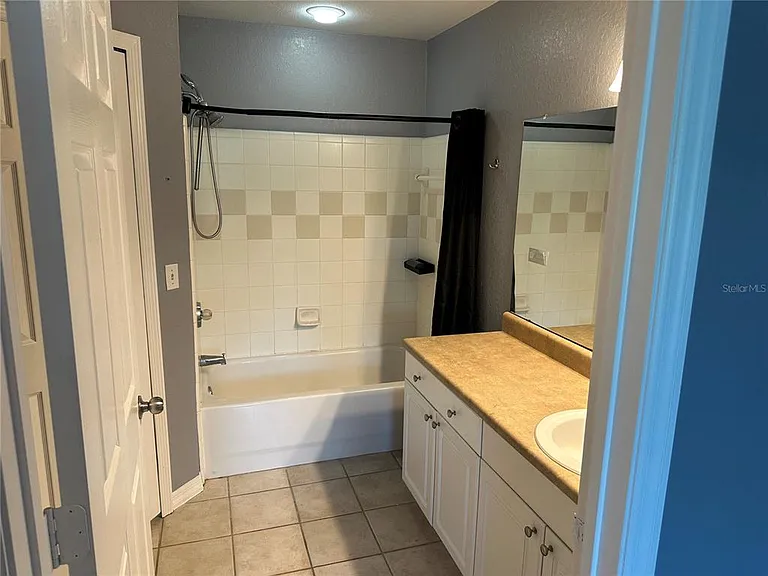 5601 Rosehill Rd #201 — Photo 8