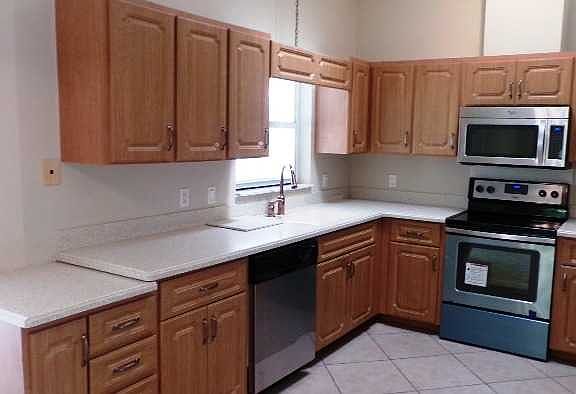 2nd image of 17410 Bayharbor Cir