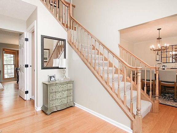 3rd image of 29714 Washington Way