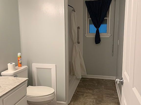 4th image of 1048 Shelby Dr