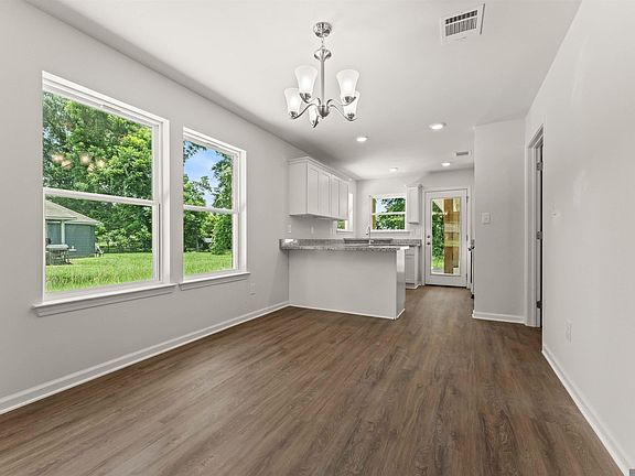 5th image of 1675 Besson Ln
