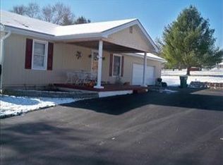 7991 Chapel Hill Rd, Borden, IN 47106