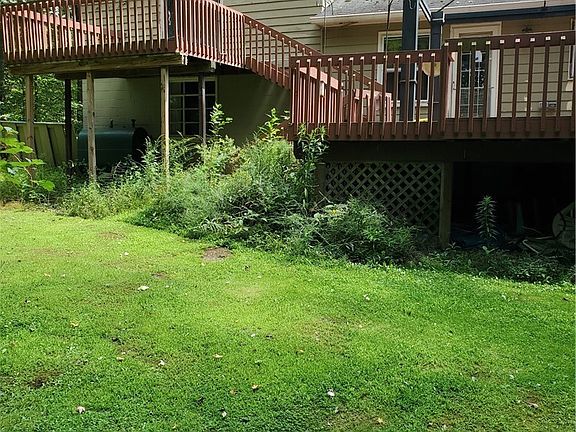 2nd image of 18418 Geauga Lake Rd