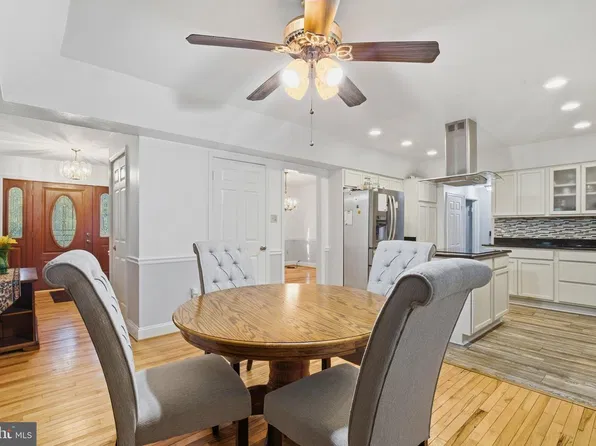 100 Little Tree Ln, Owings, MD 20736