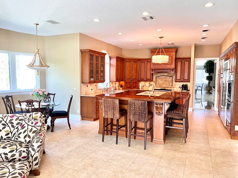 820 Columbus Dr — Photo 51