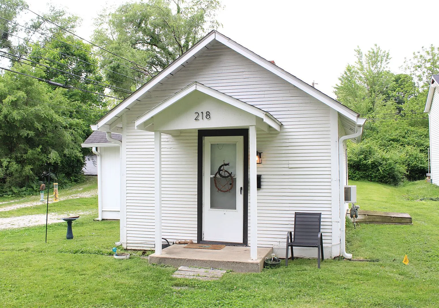 H07 - 218 S Clark — Photo 1