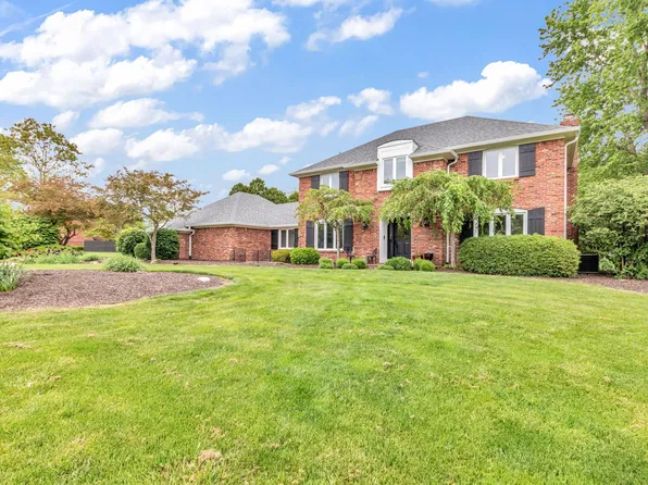 1200 Governors Ln, Zionsville, IN 46077