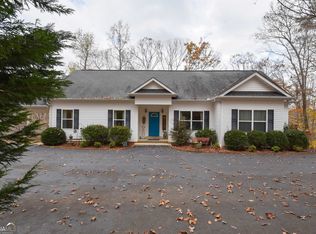 4 Edgewater Ct, Griffin, GA