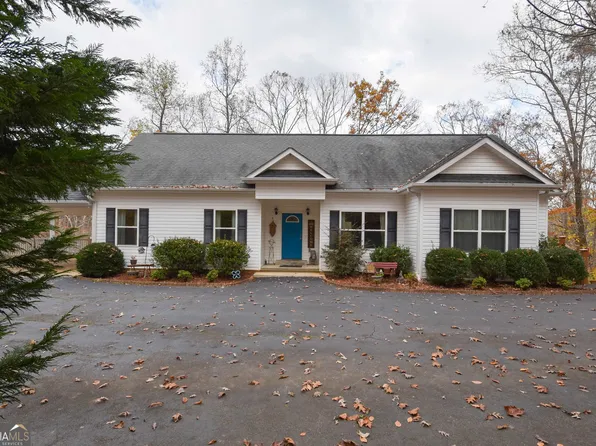 4 Edgewater Ct, Griffin, GA 30223