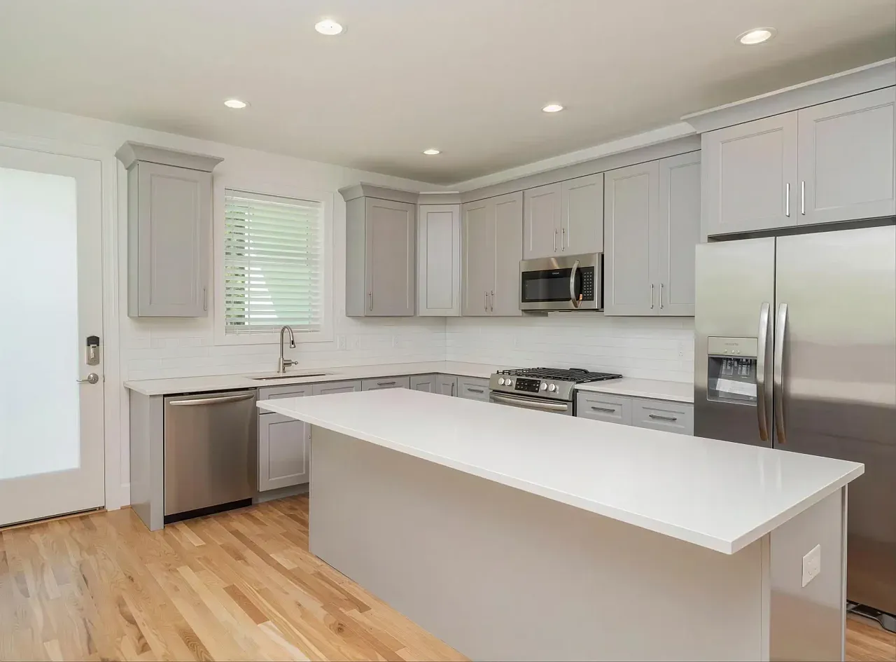 4 bed, 4.5 bath, 1855 sqft, $799 — Photo 2