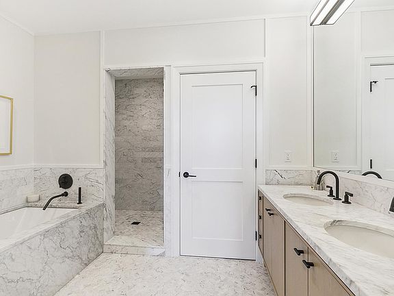 5th image of 1001 Julia St APT 11F