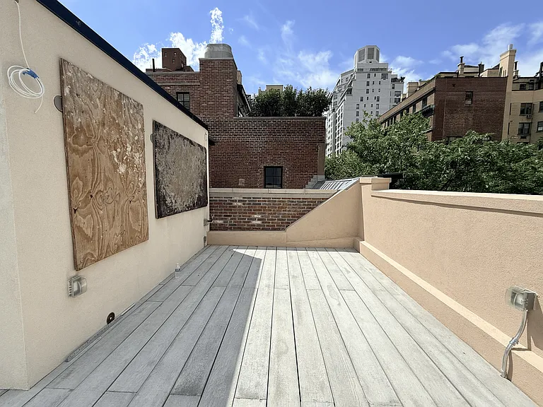 140 E 74th St #1 — Photo 3