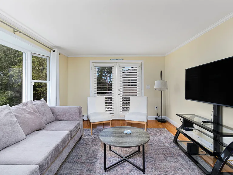 4 Maloney Ln — Photo 3