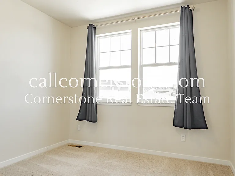 10120 Kentwood Dr — Photo 22