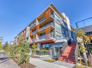 422 E 3rd St #104/204, North Vancouver, BC V7L1E6