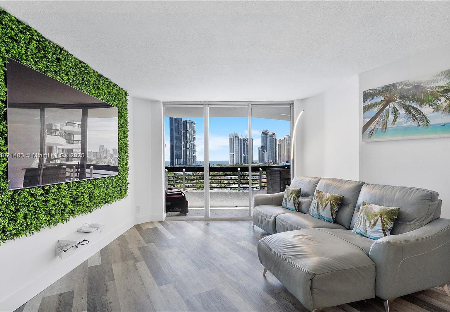 19195 NE 36th Ct #1407