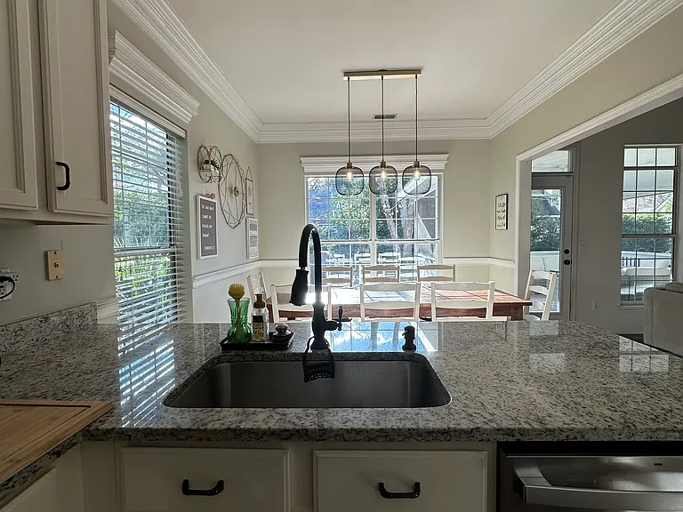 545 Pritchards Point Dr — Photo 9