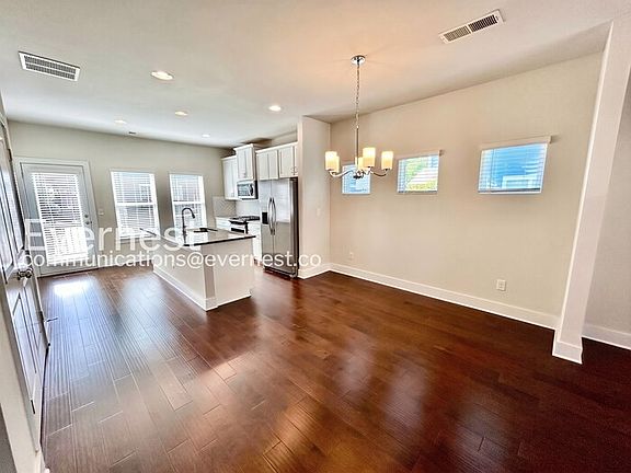 5th image of 3783 Oxford Cir