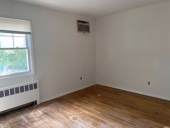 5th image of 60 Alinda Ave