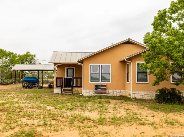 630 FM 1333, Poteet, TX 78065