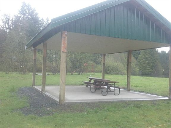 3rd image of 105 Paradise Dr