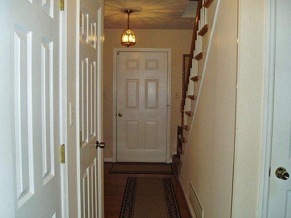 4th image of 539 Berlin Dr