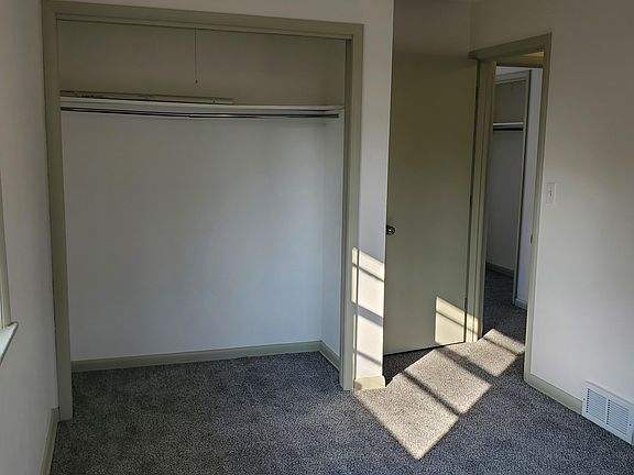 4th image of 186 Cherry St