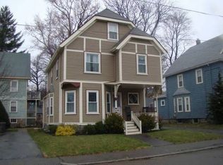 32 Chester St, Melrose, MA 02176
