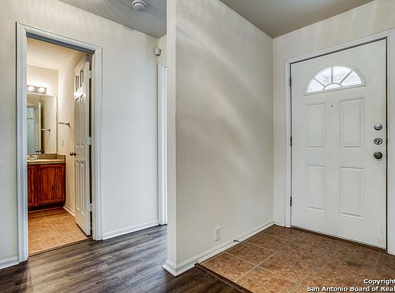 3rd image of 9527 Mulberry Path