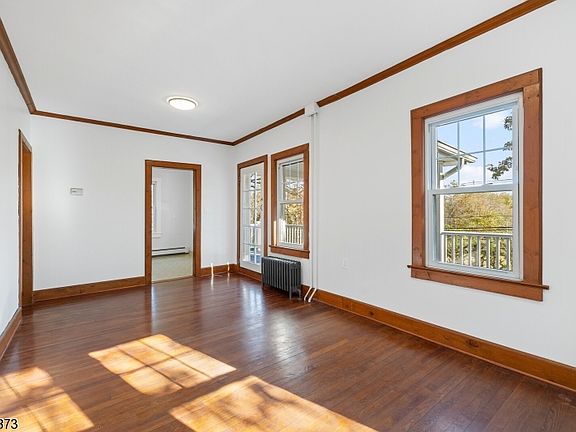 5th image of 224 Mount Horeb Rd APT 2