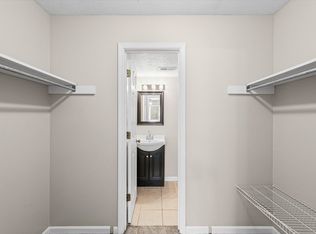 123 S Regency Dr APT 106, Bloomington, IL