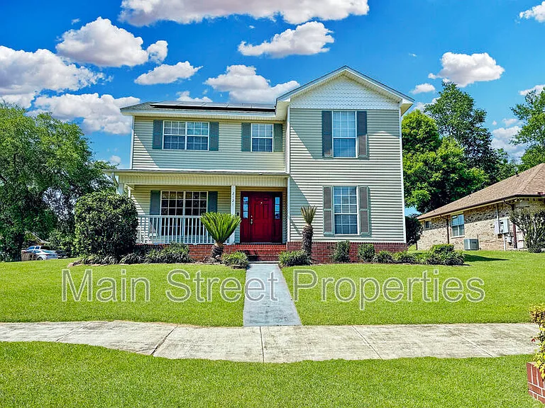 2121 Pin High Dr — Photo 1