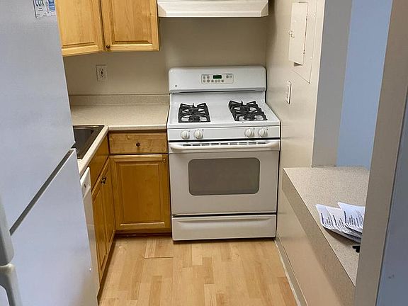 5th image of 3100 S Manchester St APT 733