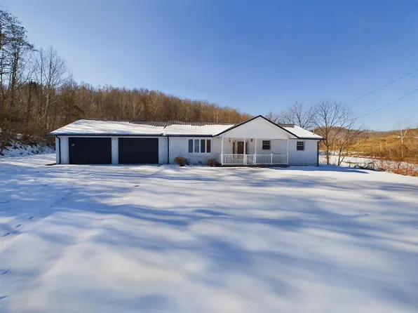 4781 McComas Rd, Salt Rock, WV 25559