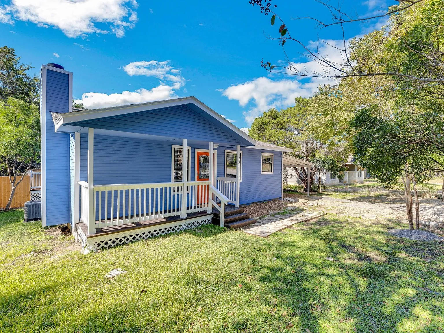 3 bed, 1276 sqft, $1,600 — Photo 3