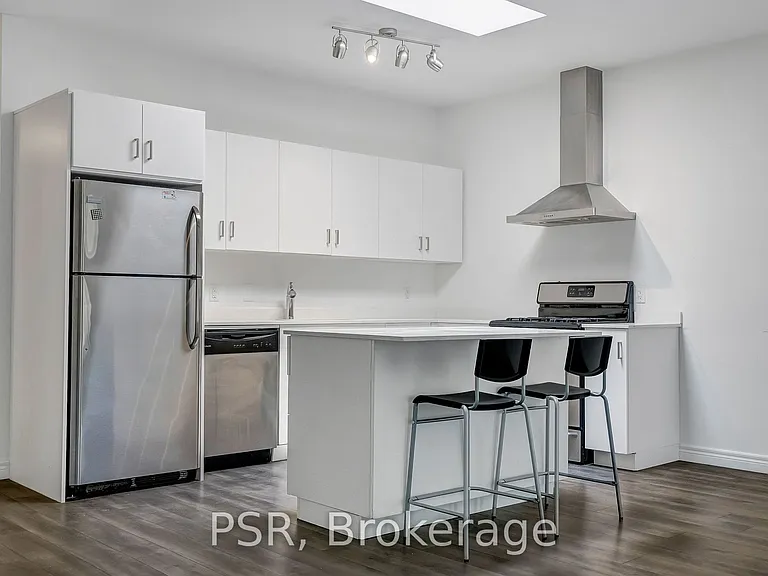 464 College St #3 — Photo 4