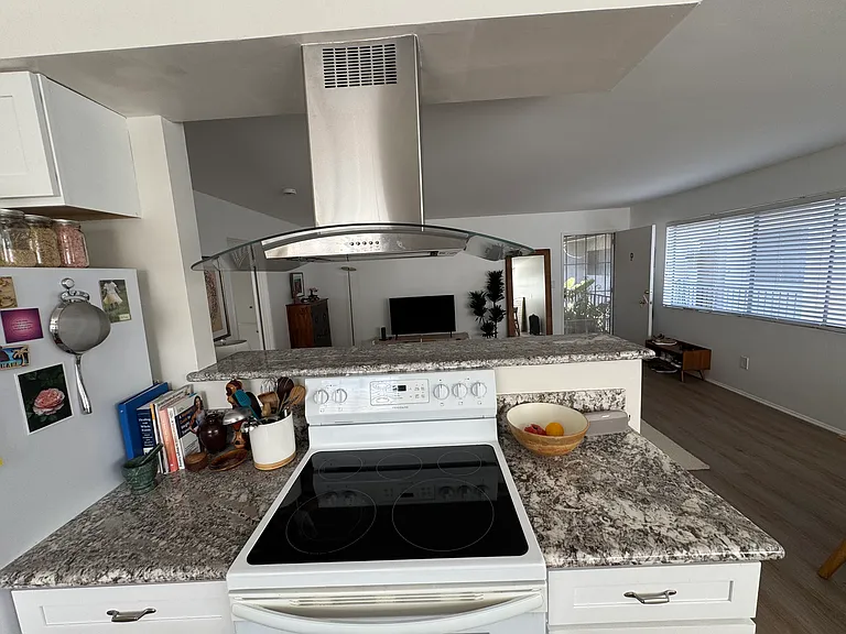 1322 Amethyst St #D — Photo 6